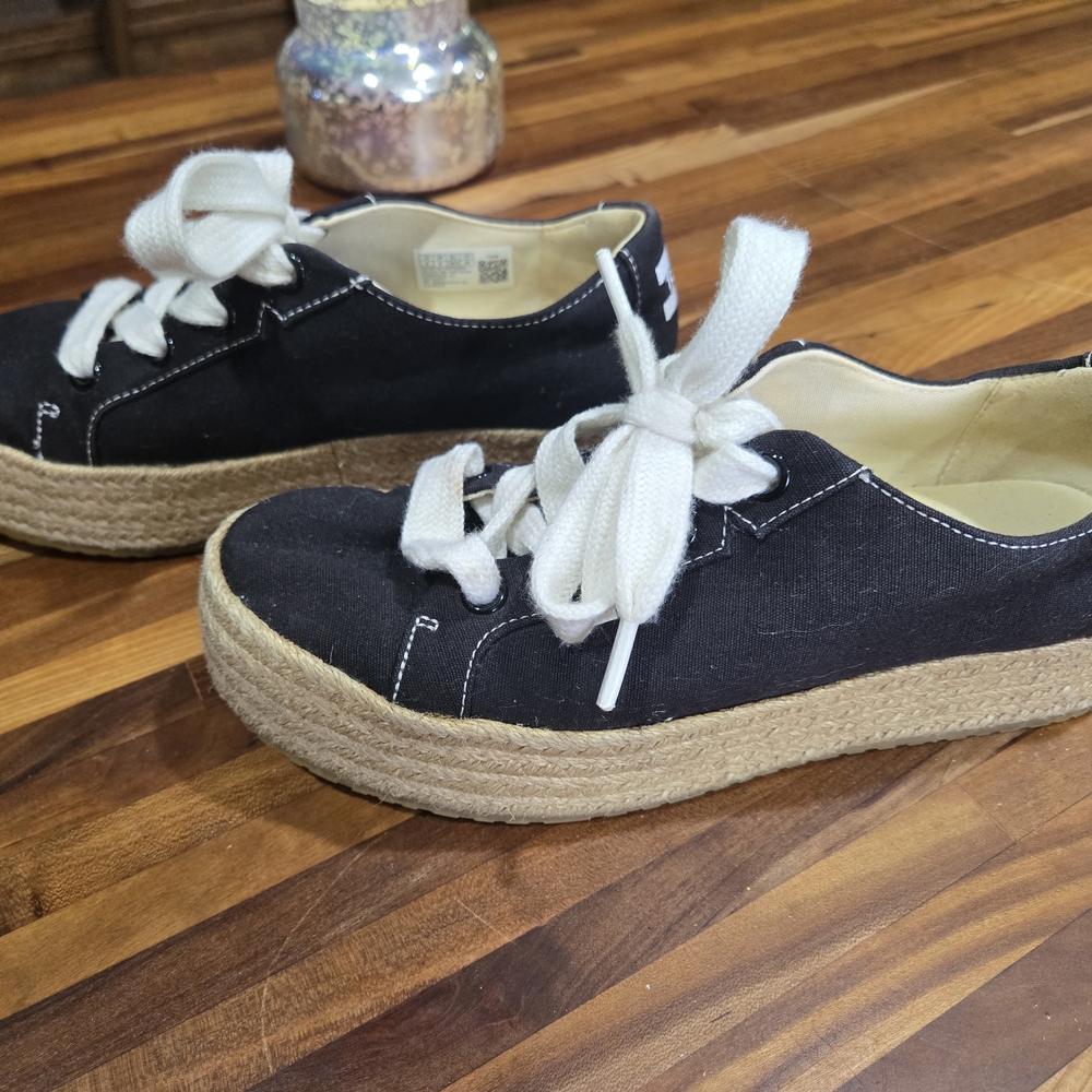 Two Pairs Toms Sneakers Black and Leopard Print - Picture 3 of 5